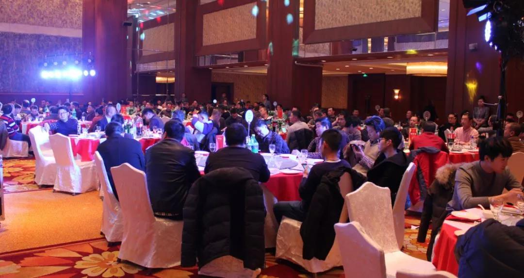 大连银娱优越会木匠活动现场